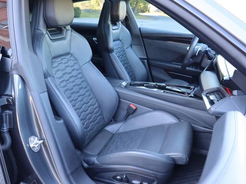 Used 2022 Audi e-tron GT Prestige w/ Prestige Package image 15