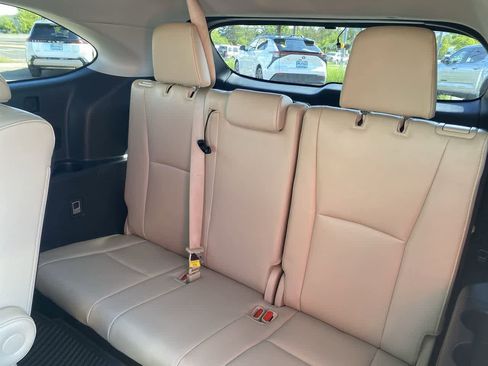 Used 2021 Toyota Highlander Platinum AWD/4WD image 24