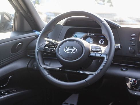 New 2026 Hyundai Elantra SEL Sport FWD image 22