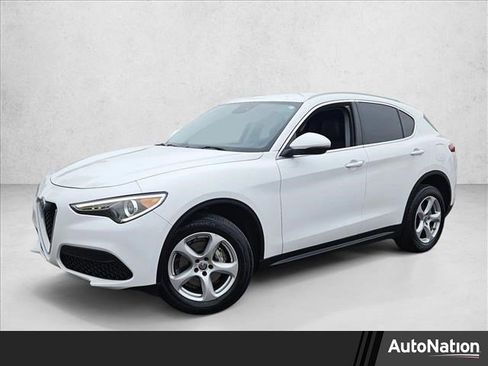 Used 2019 Alfa Romeo Stelvio image 1