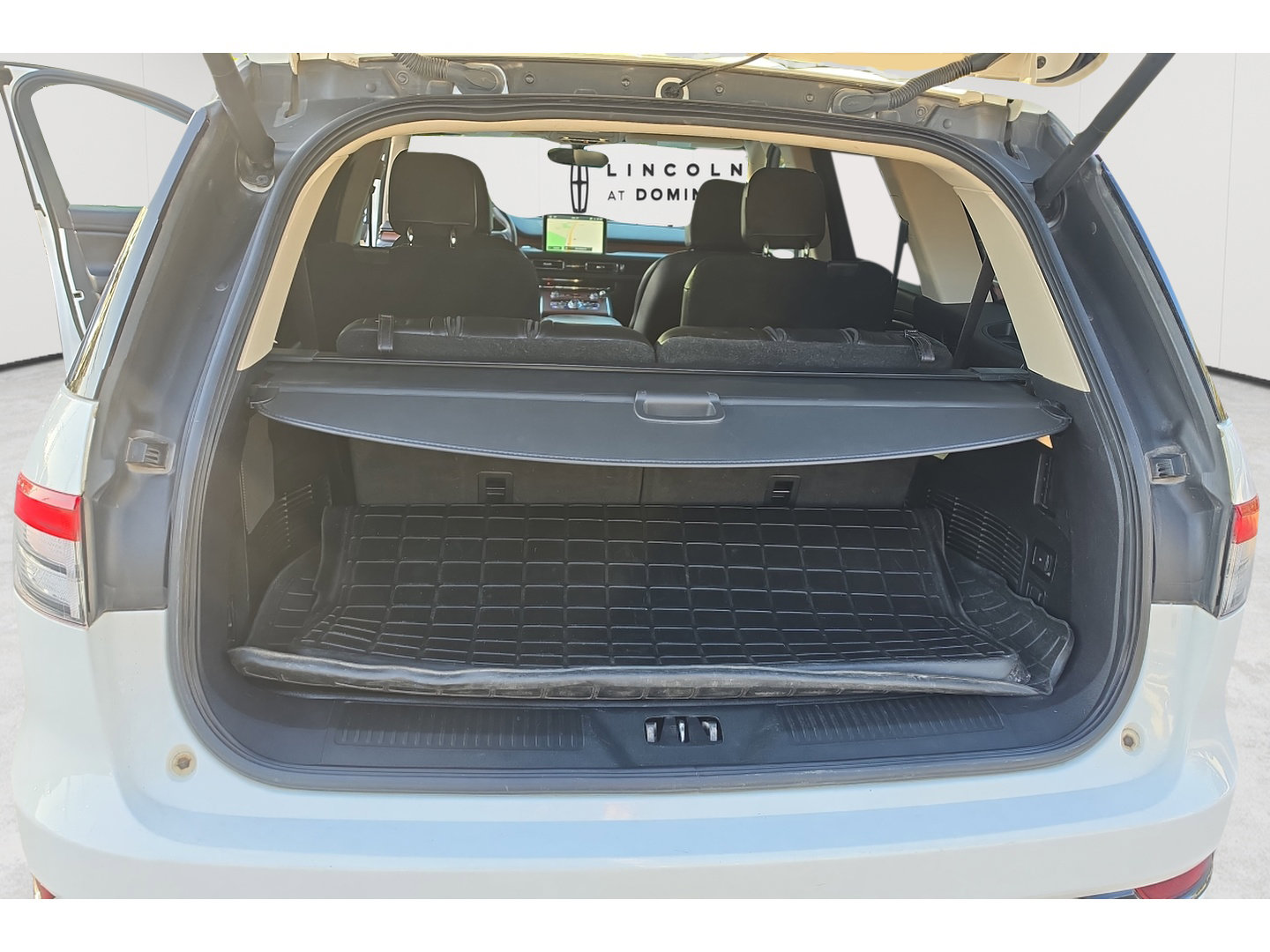 Used 2022 Lincoln Aviator Reserve w/ Equipment Group 201A AWD/4WD image 23
