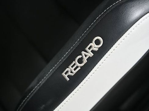 Used 2020 Ford Mustang Shelby GT500 w/ Carbon Fibre Track Pack image 29