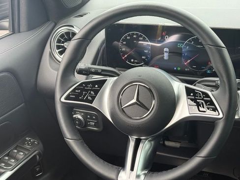 Certified 2026 Mercedes-Benz GLB 250 4MATIC image 22