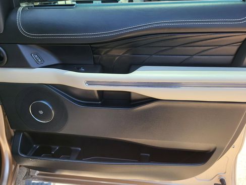 Used 2020 Ford Expedition Platinum AWD/4WD image 7