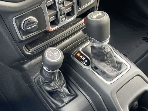 New 2026 Jeep Wrangler Unlimited Sahara AWD/4WD image 36
