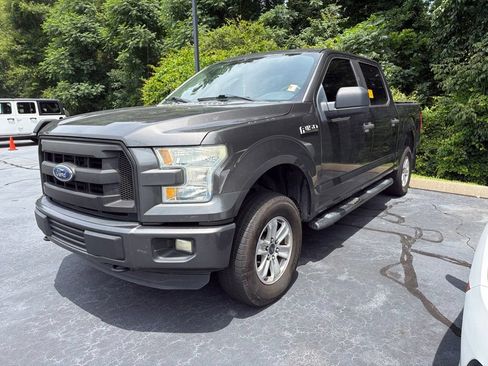 Used 2015 Ford F150 XL w/ Equipment Group 101A Mid AWD/4WD image 2