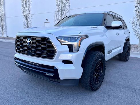 Used 2023 Toyota Sequoia Platinum image 6