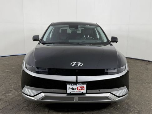 Used 2024 Hyundai Ioniq 5 Limited image 2