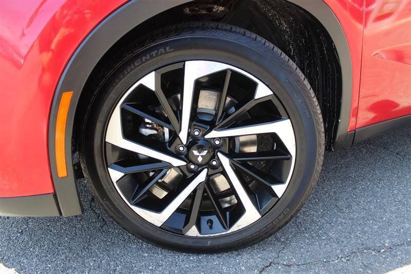 Used 2023 Mitsubishi Outlander SE AWD/4WD image 9
