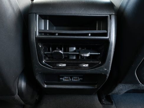 Used 2023 Jeep Grand Cherokee Laredo RWD image 30
