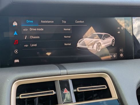 New 2025 Porsche Taycan 4S AWD/4WD image 18
