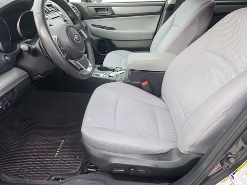 Used 2019 Subaru Outback 2.5i Premium image 27