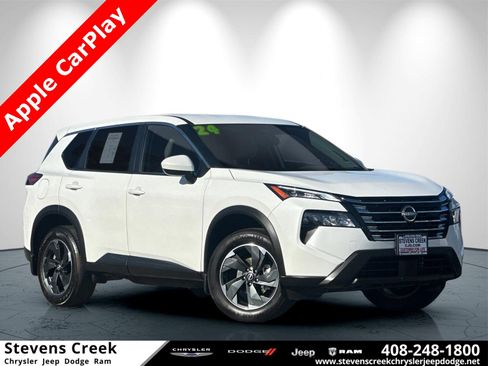 Used 2024 Nissan Rogue SV image 1