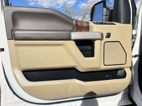 Used 2019 Ford F150 Lariat w/ Equipment Group 502A Luxury image 12