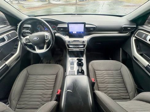 Used 2020 Ford Explorer XLT RWD image 25