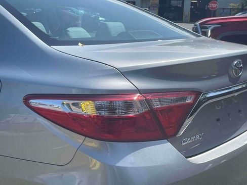 Used 2017 Toyota Camry LE FWD image 13