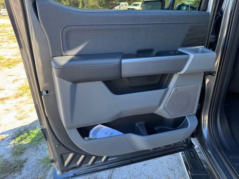 New 2025 Ford F150 Lariat w/ Equipment Group 501A Mid image 24