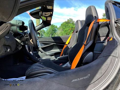 Used 2026 McLaren 750S Spider RWD image 20