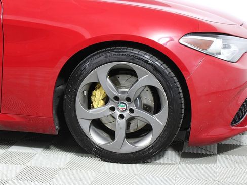 Used 2018 Alfa Romeo Giulia RWD image 37