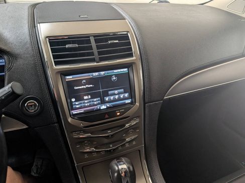 Used 2012 Lincoln MKX AWD image 12