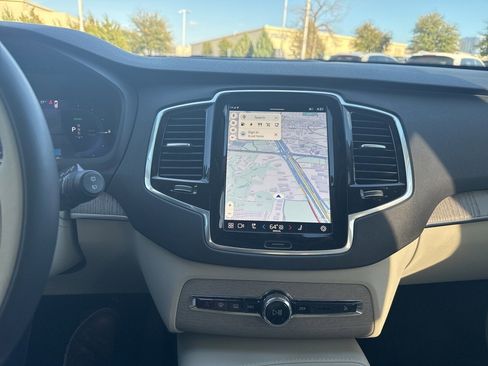 Used 2024 Volvo XC90 T8 Plus w/ Protection Package Premier image 27