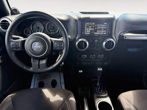 Used 2013 Jeep Wrangler Unlimited Sahara w/ Mopar Chrome Edition Group AWD/4WD image 10