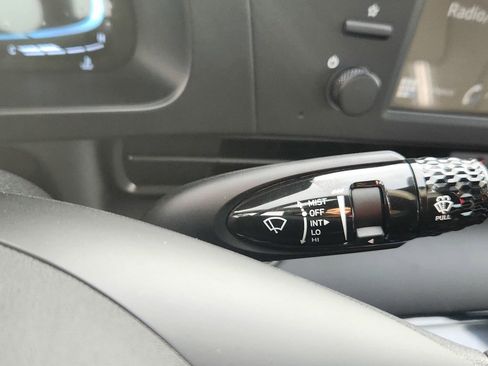 New 2025 Hyundai Elantra Sport image 13