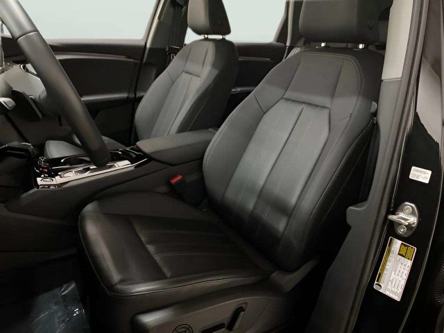 Used 2025 Audi Q6 e-tron Premium w/ Convenience Package RWD image 45