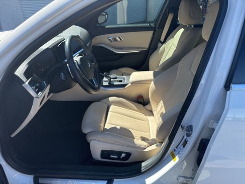 Used 2020 BMW 330i Sedan w/ Driving Assistance Package image 10