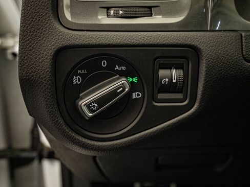 Used 2017 Volkswagen Golf Alltrack SE image 24