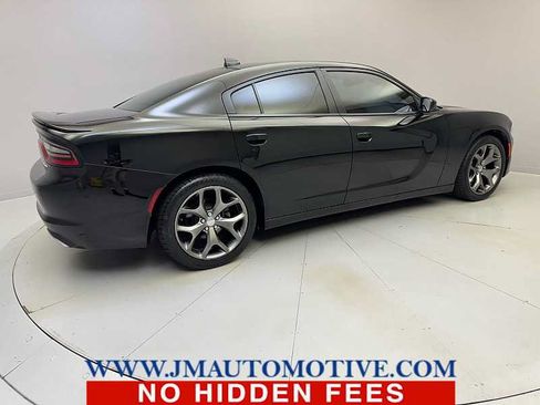 Used 2015 Dodge Charger SXT RWD image 5