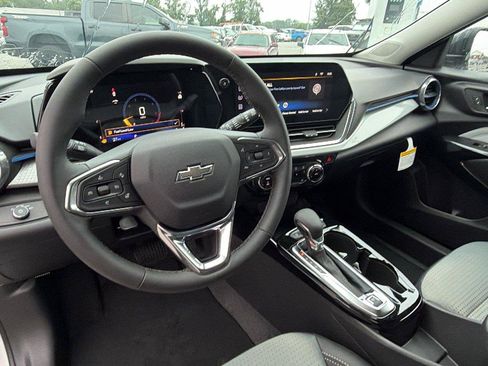 New 2026 Chevrolet Trax LT w/ Driver Confidence Package FWD image 3