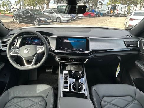 New 2026 Volkswagen Atlas Cross Sport SE FWD image 11