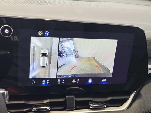 New 2026 Chevrolet Equinox LT w/ Safety and Technology Package image 19