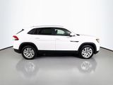 Used 2022 Volkswagen Atlas Cross Sport SE image 4