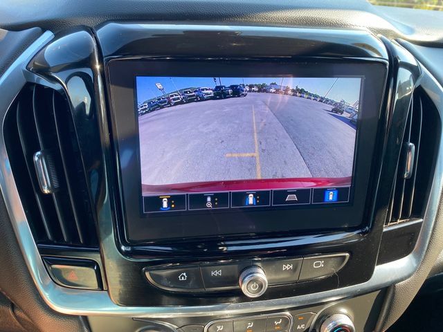 Used 2023 Chevrolet Traverse RS FWD image 20