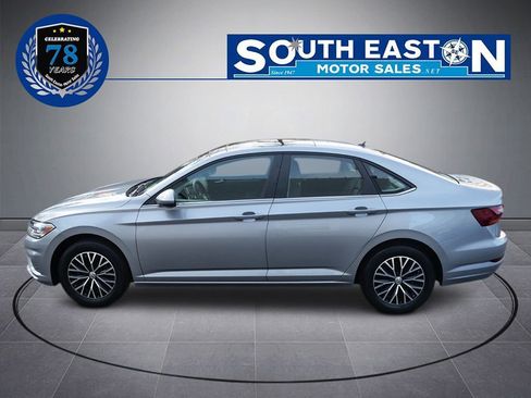 Used 2019 Volkswagen Jetta SE w/ Cold Weather Package image 8