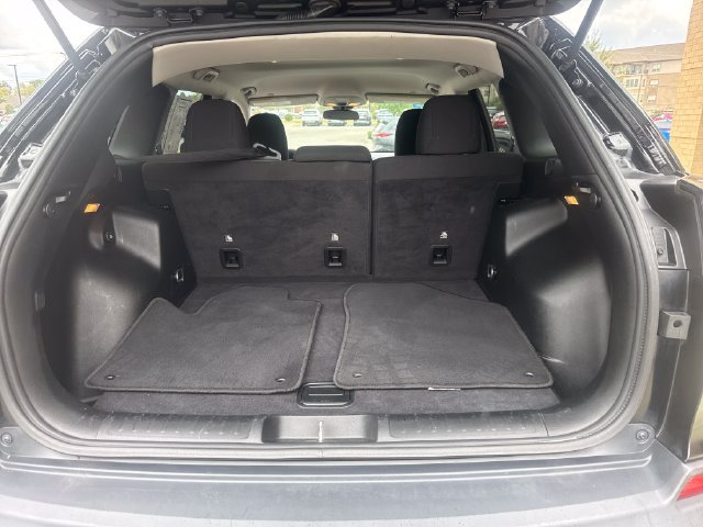 Used 2019 Jeep Cherokee Latitude w/ Popular Appearance Group FWD image 17