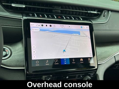 Certified 2024 Jeep Grand Cherokee Limited w/ Black Appearance Package image 23