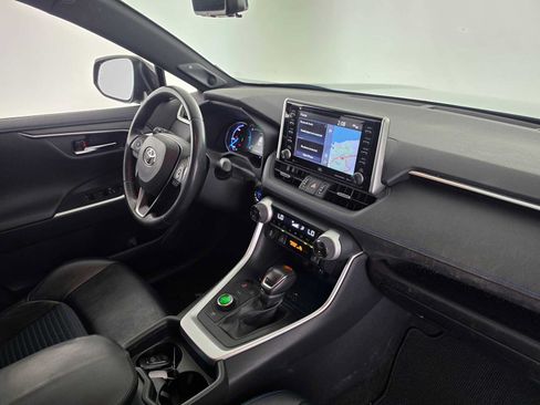 Used 2019 Toyota RAV4 XSE w/ XSE Weather Package AWD/4WD image 11