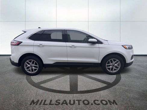 Used 2024 Ford Edge SEL w/ Convenience Package AWD/4WD image 3