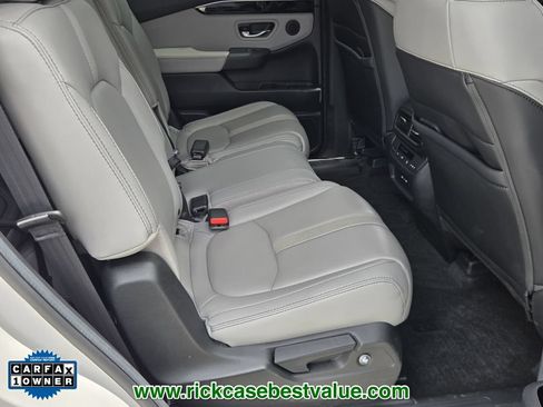 Used 2024 Honda Pilot Touring image 17