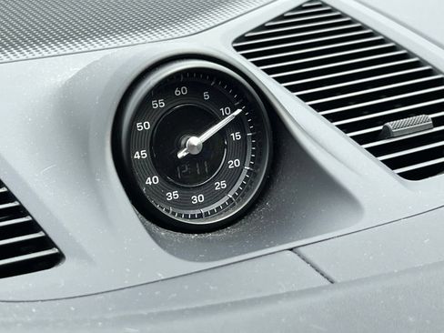 Certified 2024 Porsche Cayenne Coupe AWD/4WD image 27