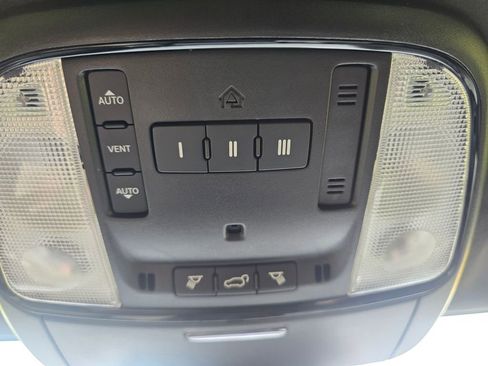 Used 2022 Dodge Durango R/T AWD/4WD image 26