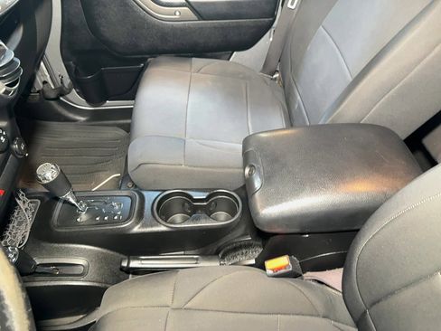 Used 2013 Jeep Wrangler Unlimited Sport AWD/4WD image 25