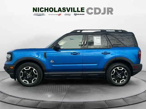 Used 2022 Ford Bronco Sport Outer Banks w/ Tech Package image 2