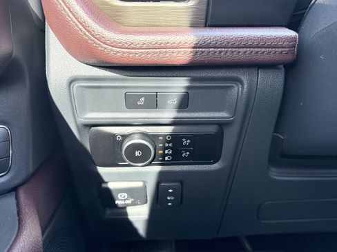 Used 2023 Ford Expedition Max Limited image 72