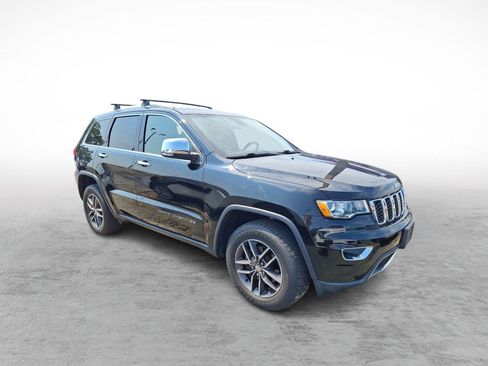 Used 2018 Jeep Grand Cherokee Limited AWD/4WD image 3