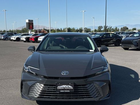 Used 2026 Toyota Camry XLE FWD image 2