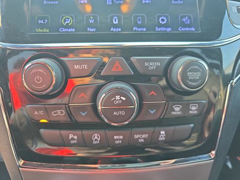 Used 2020 Jeep Grand Cherokee Limited w/ Luxury Group II AWD/4WD image 20